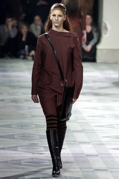 Look 15